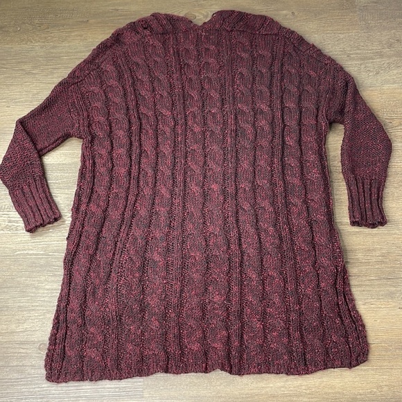 Love By Design Women’s Burgundy Wine Oversized V Neck Cableknit Sweater, size XS - Picture 8 of 9
